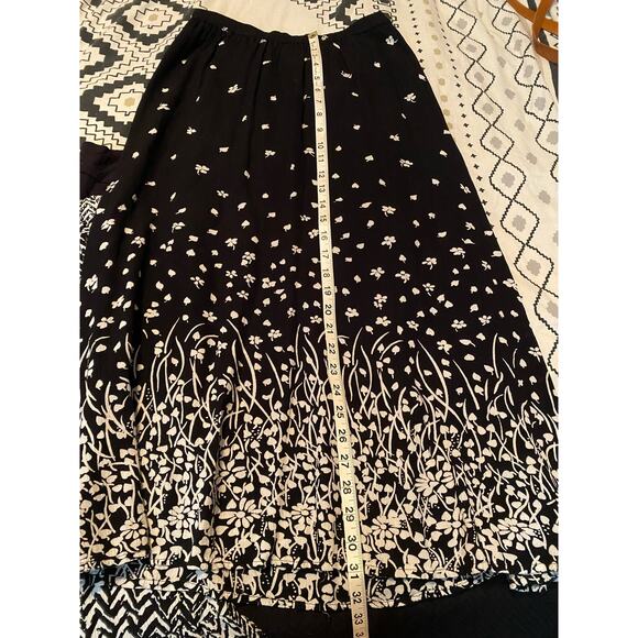 Midi Skirt Bundle of 3 Black and White Skirts - Picture 13 of 14